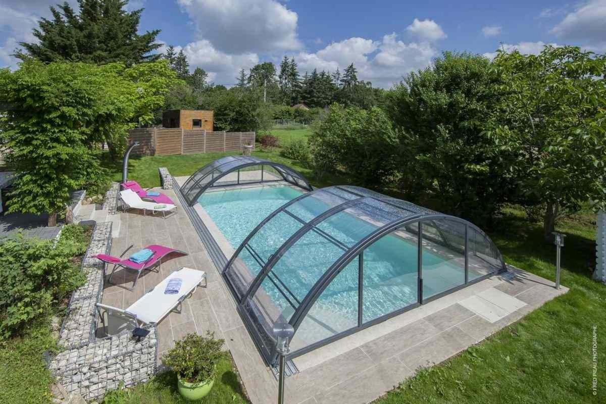 Au Coeur Du Bien Etre, Chambre D'Hotes Avec Piscine Chauffee Et Couverte, Spa, Sauna, Massages Monteaux Luaran gambar