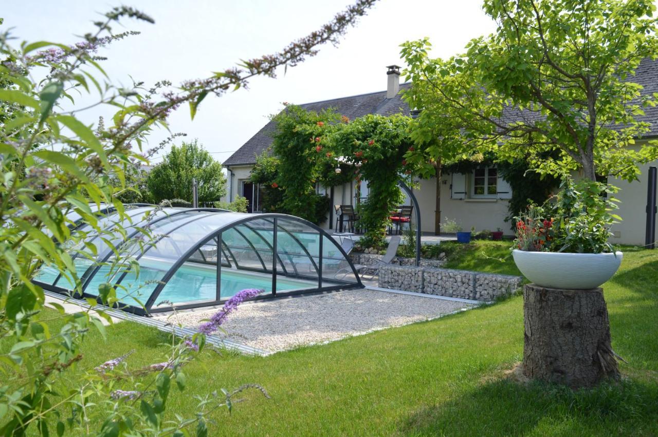 Au Coeur Du Bien Etre, Chambre D'Hotes Avec Piscine Chauffee Et Couverte, Spa, Sauna, Massages Monteaux Luaran gambar